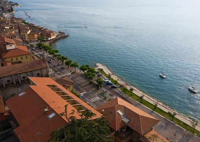 Garda Family House Hotel Castelletto Di Brenzone photo