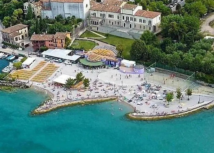Desenzanoloft Garden Sunbeach Apartment Lake Garda photo