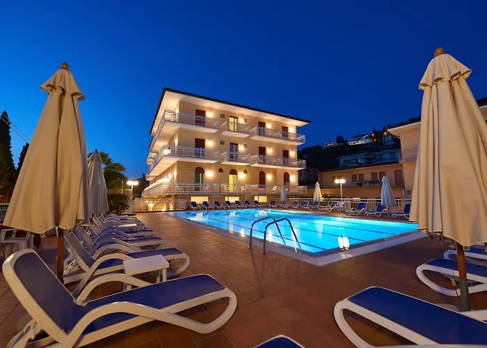 Hotel Benacus Torri Del Benaco photo