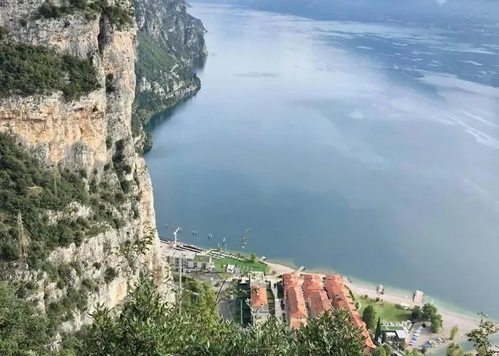 Antica Campione Rooms & Hostel Campione del Garda photo