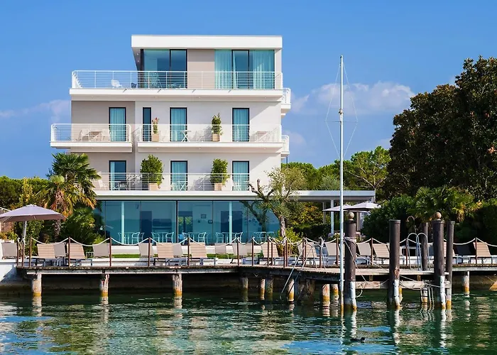 Aqva Boutique Hotel (Adults Only) Sirmione photo