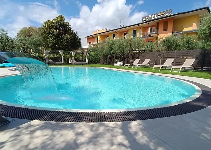 Hotel Confine Cola  photo