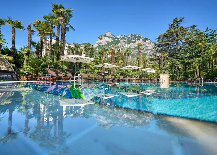 Parc Hotel Flora S Riva del Garda photo