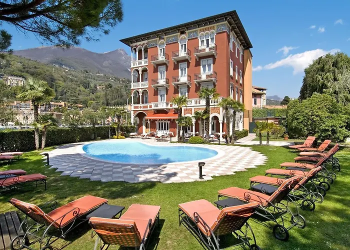 Hotel Milano Toscolano Maderno photo