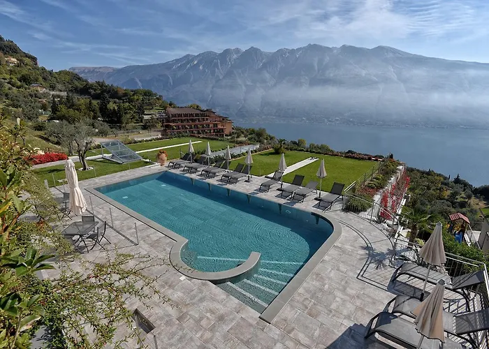 La Dolce Vita Relais - Hotel Gallo Tignale photo
